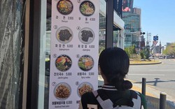 Gen Z Hàn Quốc chấp nhận thân phận "ăn xin"