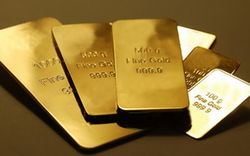 Giá vàng hôm nay 3/4: Quay đầu lao dốc