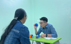 Không ép con thay đổi, bố mẹ làm điều ngược lại khiến chuyên gia tâm lý phải khen ngợi