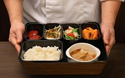 Cần gì thuốc bổ đắt tiền, đây mới là 'thần dược' miễn phí: Ăn đúng thứ tự còn giảm 40% đường huyết, hiệu quả ngang dùng thuốc