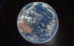 Choáng ngợp trước bức ảnh Trái đất đầu tiên Artemis II chụp được: Ngôi nhà của chúng ta xinh đẹp như thế này!