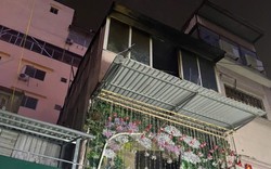 Cháy nhà do nấu ăn, 2 thành viên cứu hỏa bị ngạt khói