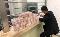 Khách yêu cầu tăng hạn mức chuyển khoản từ 19 tỷ lên 382 tỷ đồng/ngày, nghe giao dịch viên nói 1 câu liền rút toàn bộ tiền gửi tại ngân hàng