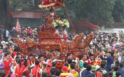 Cảnh tượng cuối tuần tại ngoại thành Hà Nội, nhiều người nhận xét: "Đông chưa từng có!"