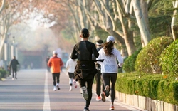 Người đàn ông 40 tuổi suy thận sau khi tập thể dục buổi sáng: 3 sai lầm đừng nên mắc phải