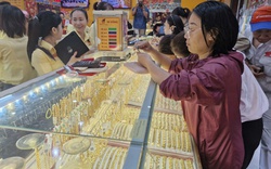 Mỗi lượng vàng giảm 1,4 triệu đồng