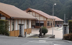 Ngôi trường có cái tên dài nhất Nhật Bản chính thức đóng cửa vì chỉ còn 9 học sinh