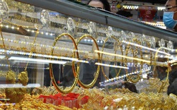 Giá vàng hôm nay, 7-4: Biến động khó lường