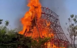 Nghịch bật lửa, nhóm trẻ vô tình thiêu rụi nhà rông ở Quảng Ngãi