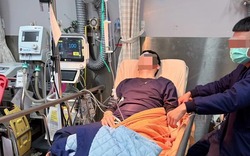 Nam shipper 27 tuổi nhiễm HIV khẳng định 3 năm chưa làm "chuyện ấy", bác sĩ: "Giá như hôm đó anh đừng đi cắt tóc"