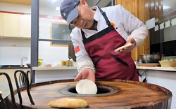 Phát hiện người đàn ông lãi hơn 115 triệu đồng/ngày, sở hữu 7 căn nhà nhờ bán loại bánh giá 11.000 đồng/cái