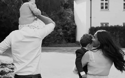 Ước nguyện xót xa cuối đời của Nữ hoàng Elizabeth: Gác lại vương miện oai nghiêm, bà chỉ khát khao hơi ấm từ những đứa chắt nhỏ