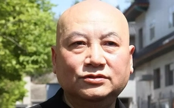 "Đường Tăng" Trì Trọng Thụy tiều tụy trong lễ tang vợ