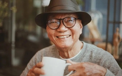 Người thường xuyên uống cà phê và người không uống, ai sống thọ hơn?