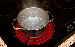 Cảnh báo đến các gia đình đang dùng bếp từ