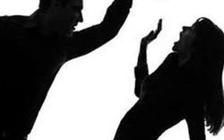 Người phụ nữ tử vong ở phòng ngủ với nhiều vết đâm, công an truy tìm chồng cũ