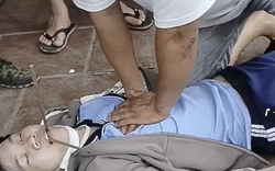 [Clip] Người đàn ông cứu nam sinh bị đột quỵ trên đường gây 'sốt' mạng xã hội