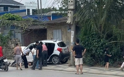 Ô tô va chạm xe máy, 3 người trong gia đình thương vong