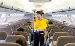 Máy bay gặp sự cố, vì sao không được làm phồng áo phao trước khi rời cabin?