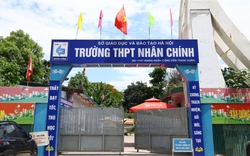 Trong lúc chờ trường mới hiện đại hàng trăm tỷ đồng, học sinh 2 trường THPT top đầu Hà Nội học ở đâu?