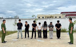 Lương chỉ 12 triệu - 17 triệu/tháng nhưng tài khoản ngân hàng giao dịch hàng chục tỷ đồng: Công an bắt nhiều thanh niên sinh năm 2001, 2003,...