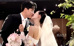 Drama sốc trong đám cưới sao nữ nổi tiếng và chồng phông bạt: Khách mời không thèm gửi tiền mừng còn ăn uống, làm loạn khán phòng
