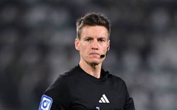 Bị World Cup gạch tên, trọng tài gây tranh cãi vì vẫn được bắt trận chung kết Champions League