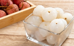 Quả vải rất giàu chất dinh dưỡng, bảo vệ tim mạch, tiêu hóa, nhưng cảnh báo 2 điều "cấm kỵ" cần biết khi ăn để tránh gây hại