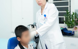 Đi bơi mùa hè nhiều trẻ nhập viện vì viêm tai, bác sĩ khuyên cha mẹ nên tránh điều này
