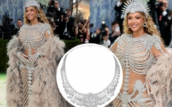Nữ hoàng showbiz diện chiếc vòng cổ đắt nhất lịch sử Met Gala nhưng vẫn bị chê vì lý do không tưởng