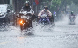 Miền Bắc liên tiếp đón không khí lạnh tràn về, nhiệt độ giảm nhanh, mưa dông sầm sập