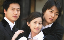 Nam thần xấu tính nhất showbiz bị bạn gái “đá” vì Kim Tae Hee, tiếp tục bị mỹ nhân kém 13 tuổi ruồng bỏ qua tin nhắn