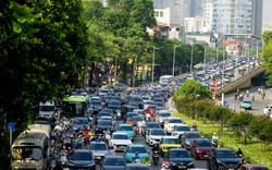 Cảnh tượng tại nút giao La Thành - Nguyễn Chí Thanh (Hà Nội) trong sáng ngày 1/6