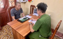 Công an kiểm tra các giao dịch nạp tiền vào tài khoản từ 50.000 đồng: Một người đàn ông phải lên làm việc