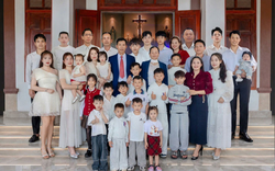 Ngỡ ngàng gia đình có 10 con ở Nghệ An: Mẹ và con gái ruột cùng nhau... ở cữ, sự thật về 4 chàng rể khiến ai cũng ghen tị