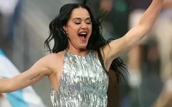 Màn trình diễn thảm họa của Katy Perry tại World Cup