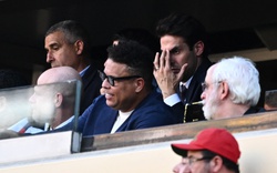 Vũ trụ siêu sao và huyền thoại trứ danh hội tụ cổ vũ Brazil: Ronaldo "Béo" lo sốt vó bên cạnh "thiên thần" Kaka