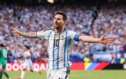 Messi ghi bàn tại 5 kỳ World Cup san bằng kỷ lục thế kỷ của Ronaldo