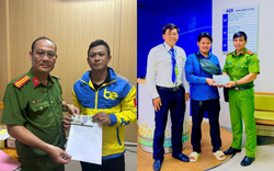 Đi rút tiền bất ngờ thấy máy ATM "nhả" 38 triệu đồng, nam thanh niên lập tức tìm đến công an