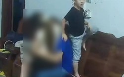 Bức ảnh tưởng cảm động hoá... cảm lạnh: Sao lại làm điều này trước mặt con trẻ?