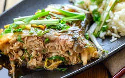 KHÔNG PHẢI cá thu hay cá hồi, mùa hè có 1 loại cá được ví như "thuốc cường phổi" của người Việt