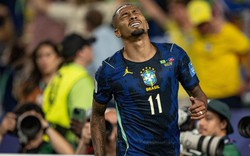 Sau Neymar, đến lượt Raphinha dính "vận đen" chấn thương, ĐT Brazil "mất ăn mất ngủ"