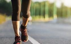 Ngồi lâu: Đi bộ bao nhiêu bước đủ bù đắp?