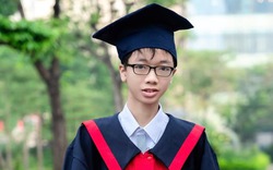 Thủ khoa Toán Trường THPT Chuyên Đại học Sư phạm: Bố dọa cắt cầu dao vì học muộn