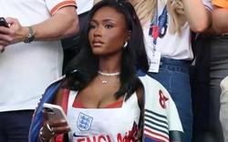 Dàn WAGs bị chỉ trích ở World Cup