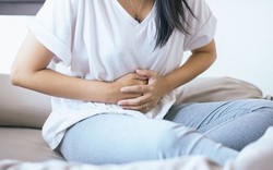 Đau bụng dữ dội, người phụ nữ 52 tuổi sốc nặng sau khi đi cấp cứu