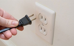 3 món đồ điện trong nhà cần rút phích cắm trước khi ngủ