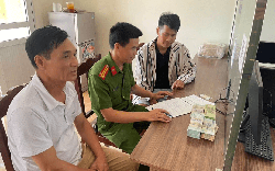 Công an điều tra số tiền 500 triệu đồng chuyển tới tài khoản của Trần Quang Tuyến SN 1995, một người đàn ông SN 1961 có liên quan