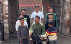 Đăng ảnh khoe 8 đứa con, ông bố bị chỉ trích dữ dội: Không chỉ vô trách nhiệm mà còn vô cùng tàn nhẫn