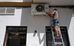 Nắng nóng hơn 40 độ, nhiều nhà ở Pháp, Anh giàu đến mấy cũng không được lắp điều hòa: Vì sao?